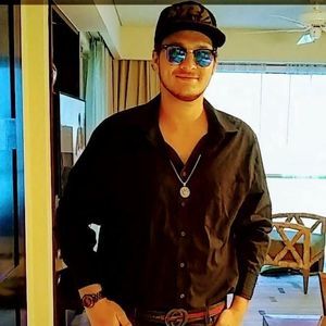 Meet your Posher, Nick